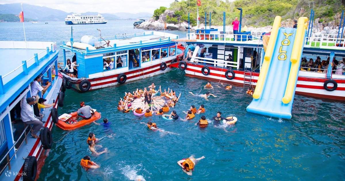 Плавучий бар в Нячанге, вечеринка на лодке, тур по островам - Klook Россия